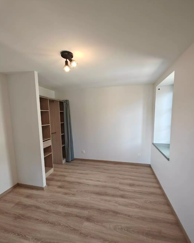 Appartement, non meublé, 5 pièces, 94m² à Porte des Pierres Dorées (69400) — photo 3