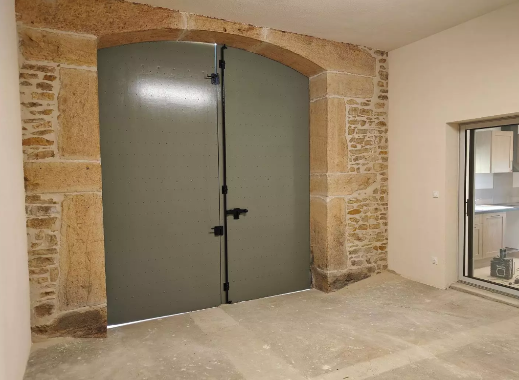 Appartement, non meublé, 5 pièces, 94m² à Porte des Pierres Dorées (69400) — photo principale