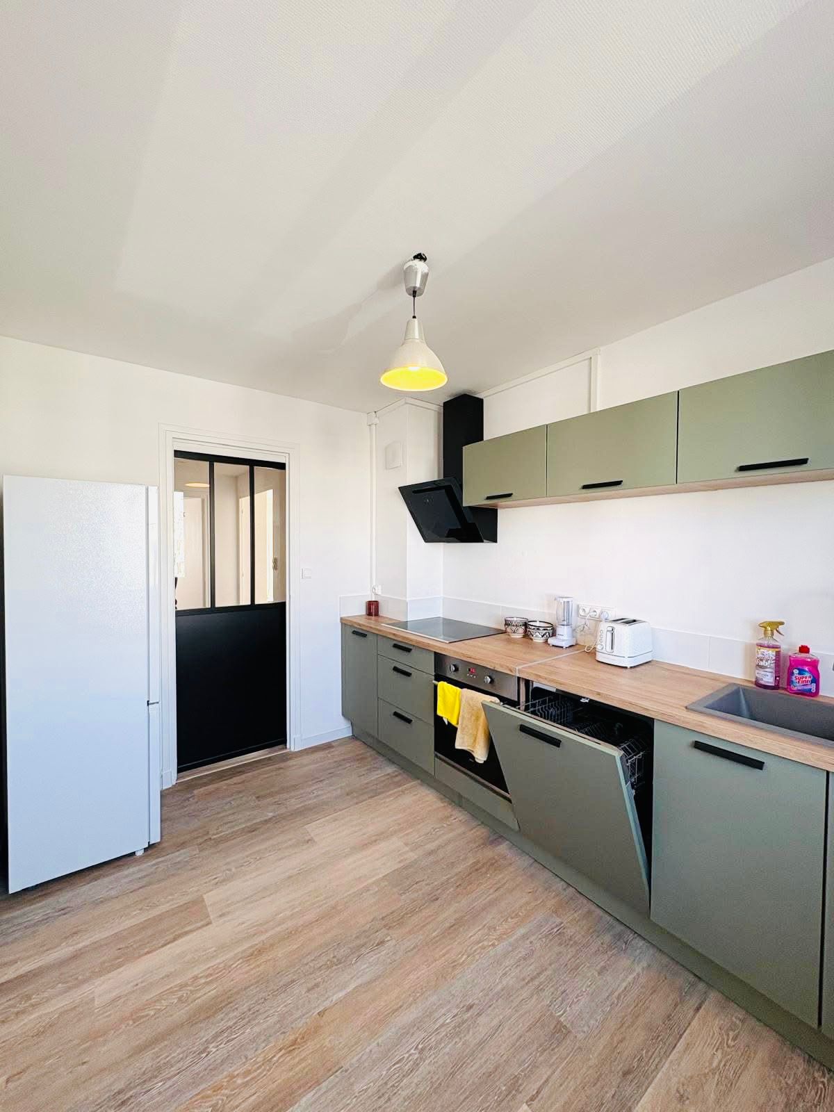 Appartement, meublé, 4 pièces, 88m² à Villeurbanne (69100) — photo 5