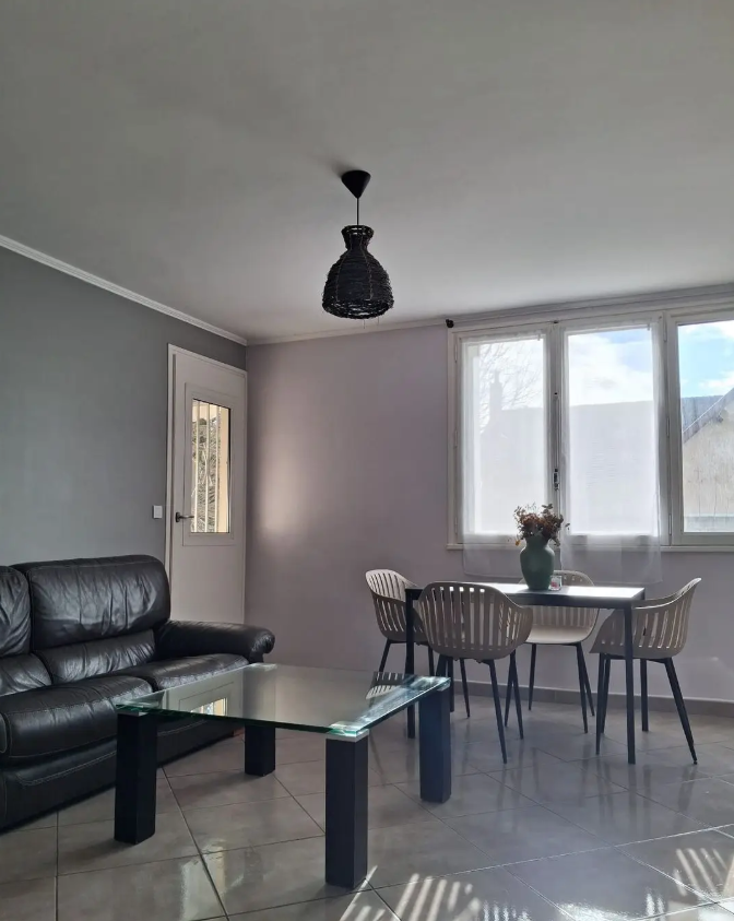 Appartement, meublé, 4 pièces, 71m² à Bron (69500) — photo 2