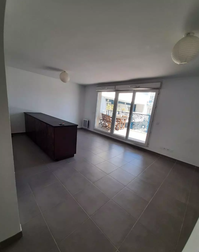 Appartement, non meublé, 4 pièces, 80m² à Marseille (13008) — photo 3