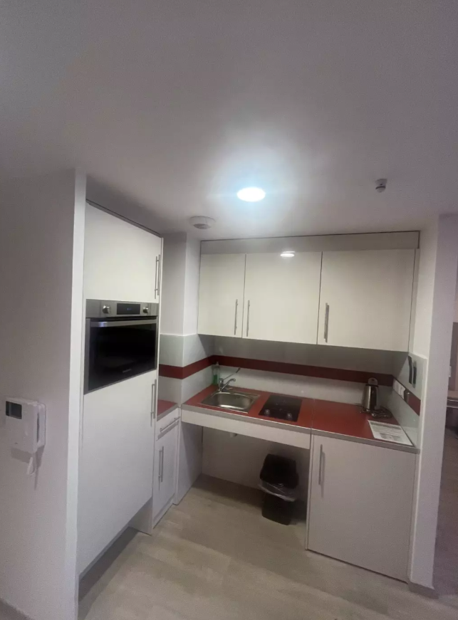 Appartement, meublé, 1 pièce à Uzès (30700) — photo 4