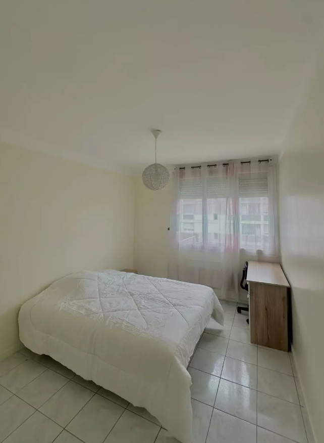 Appartement, meublé, 4 pièces, 80m² à Nîmes (30900) — photo 2
