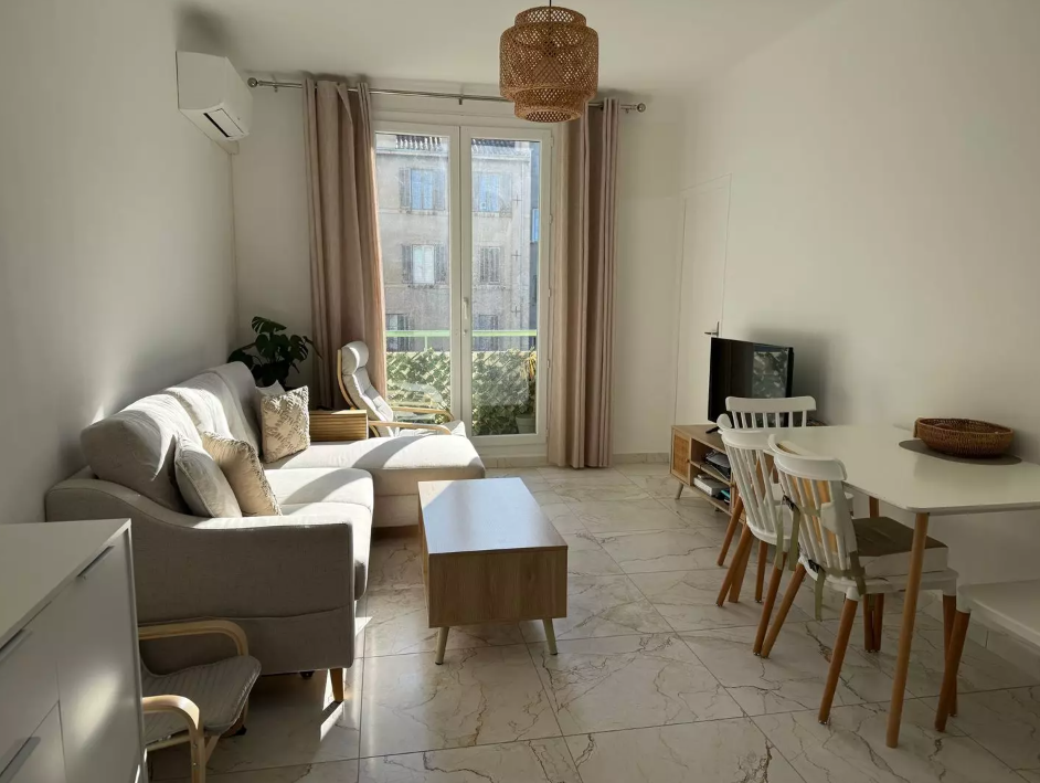 Appartement, meublé, 3 pièces, 57m² à Marseille (13004) — photo 2