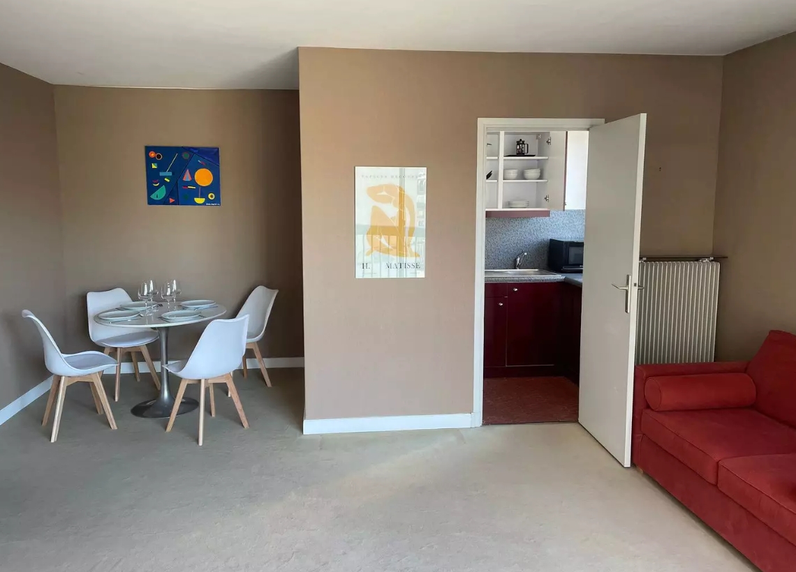 Appartement, meublé, 1 pièce, 32m² à Paris (75015) — photo principale