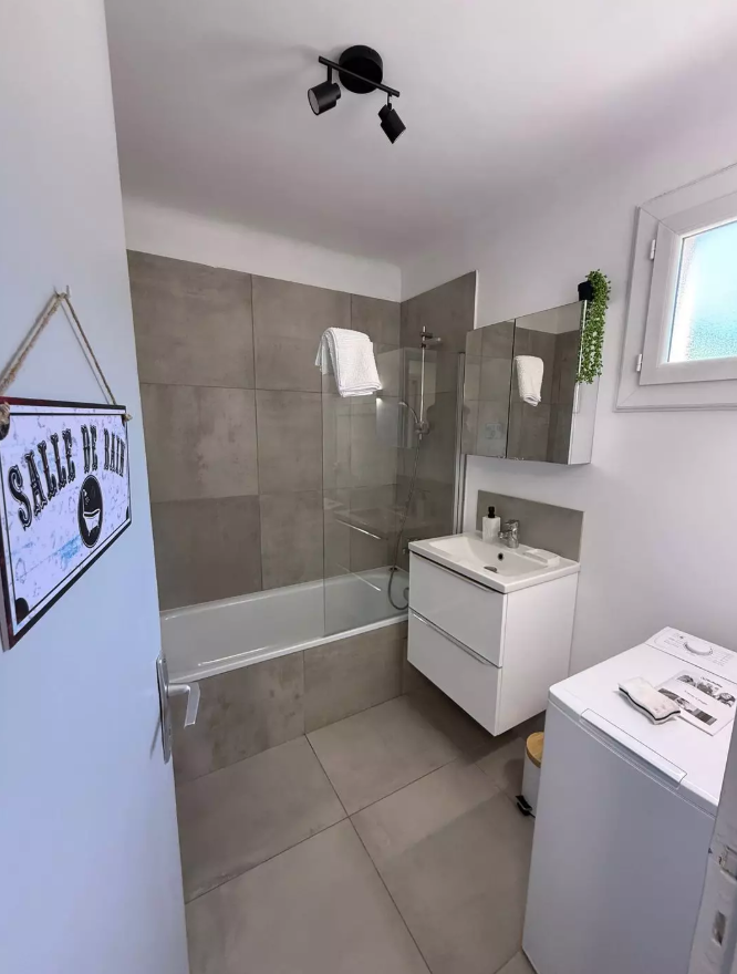 Appartement, meublé, 2 pièces, 43m² à Aix-en-Provence (13080) — photo 2